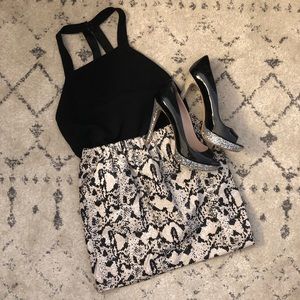 Sparkle and Fade Glitzy Metallic Patterned Skirt